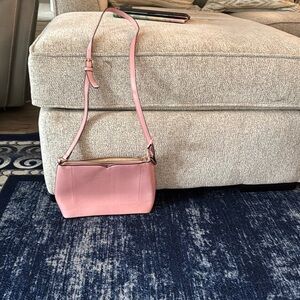 Crossbody purse with adjustable strap